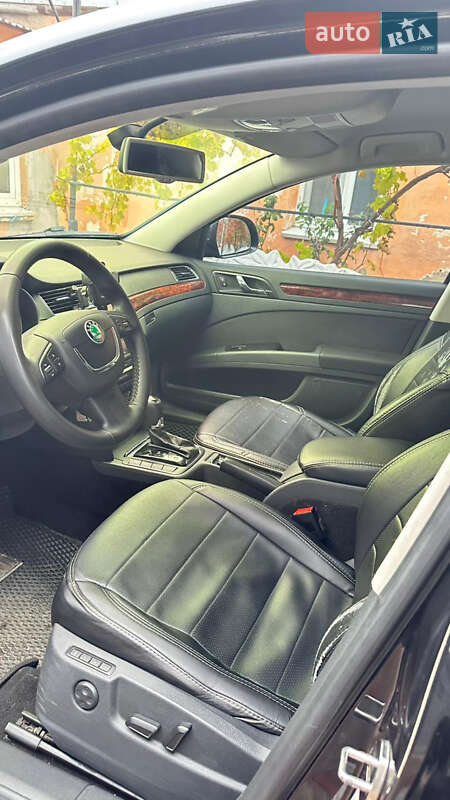 Лифтбек Skoda Superb 2012 в Кривом Роге