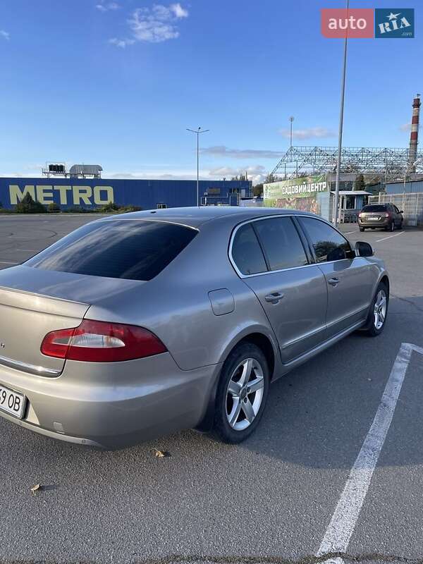 Універсал Skoda Superb 2012 в Дніпрі фото 4 Універсал Skoda Superb 2012 в Дніпрі