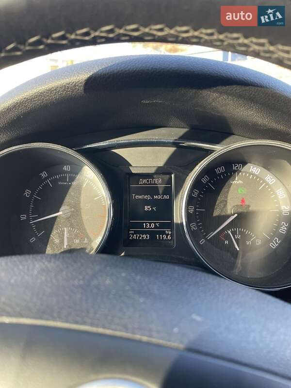 Універсал Skoda Superb 2012 в Дніпрі фото 17 Універсал Skoda Superb 2012 в Дніпрі