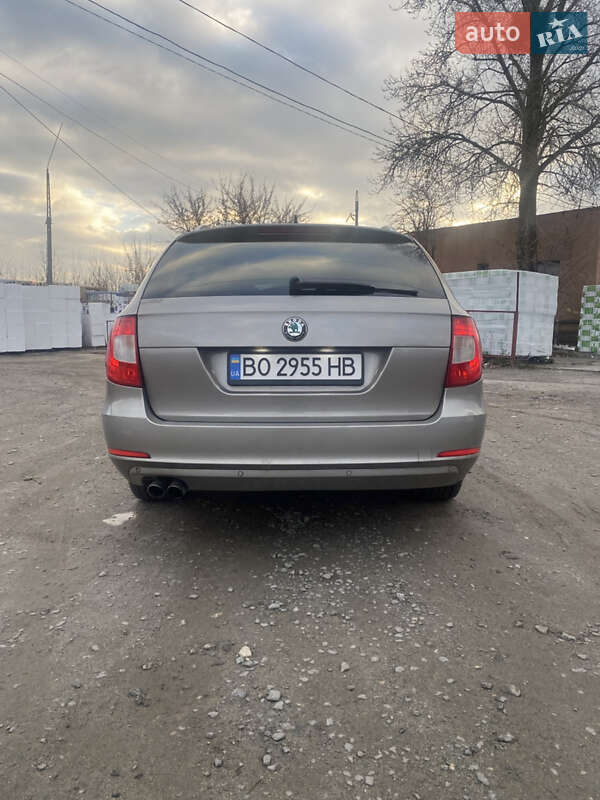 Універсал Skoda Superb 2012 в Тернополі