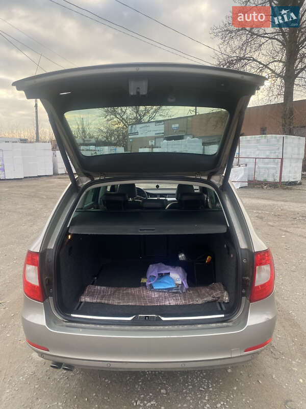 Універсал Skoda Superb 2012 в Тернополі