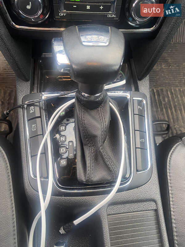 Універсал Skoda Superb 2012 в Тернополі