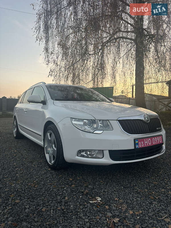 Універсал Skoda Superb 2012 в Ковелі