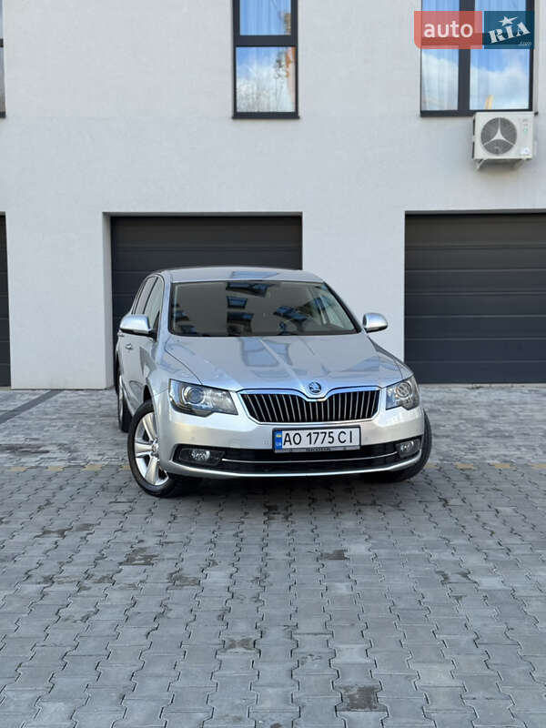 Ліфтбек Skoda Superb 2014 в Ужгороді фото 6 Ліфтбек Skoda Superb 2014 в Ужгороді