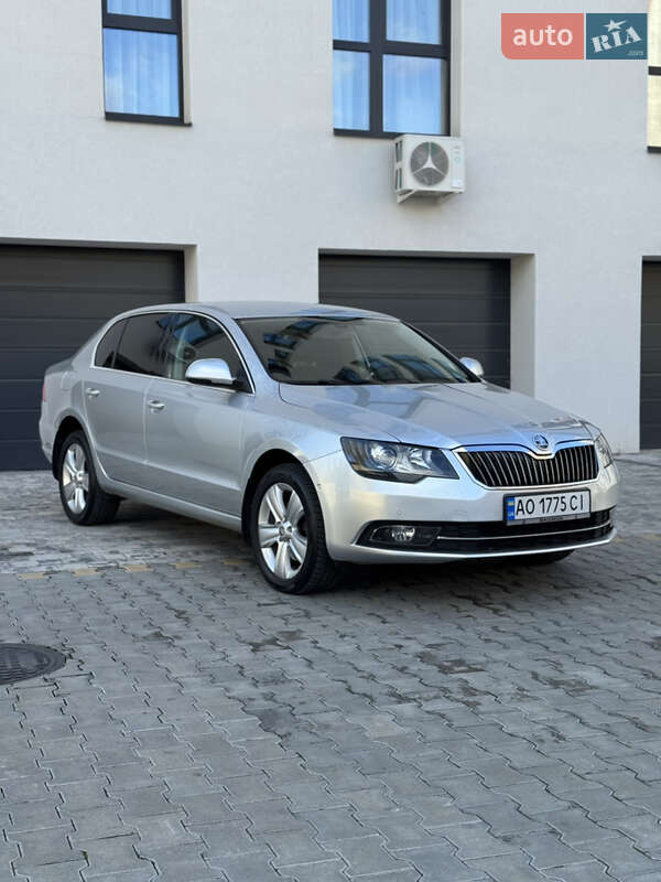 Ліфтбек Skoda Superb 2014 в Ужгороді фото 12 Ліфтбек Skoda Superb 2014 в Ужгороді