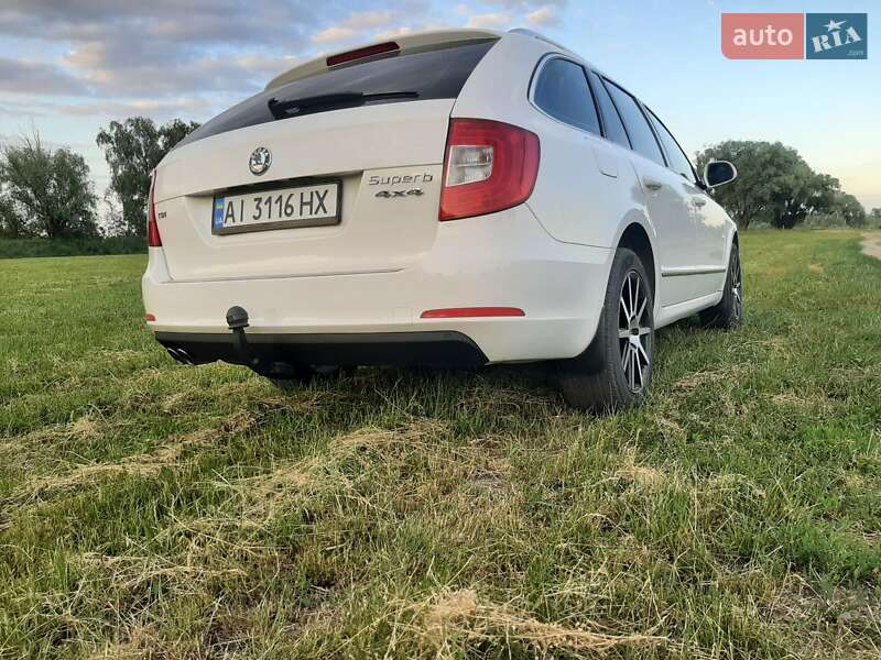 Универсал Skoda Superb 2012 в Киеве
