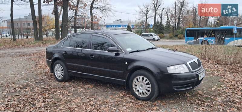 Ліфтбек Skoda Superb 2004 в Києві