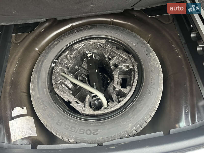 Універсал Skoda Superb 2014 в Стрию