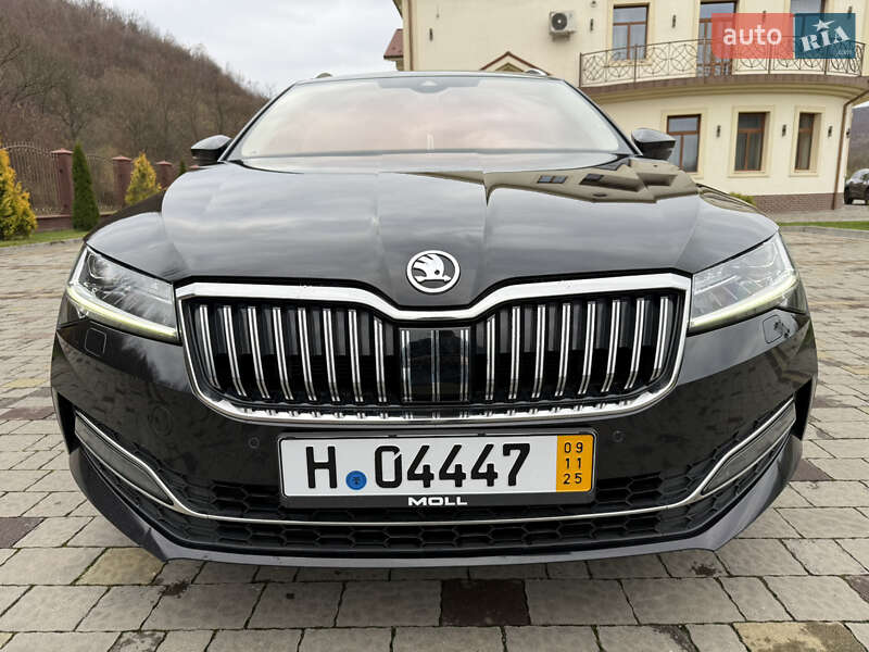 Універсал Skoda Superb 2021 в Сваляві