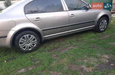 Ліфтбек Skoda Superb 2008 в Попільні