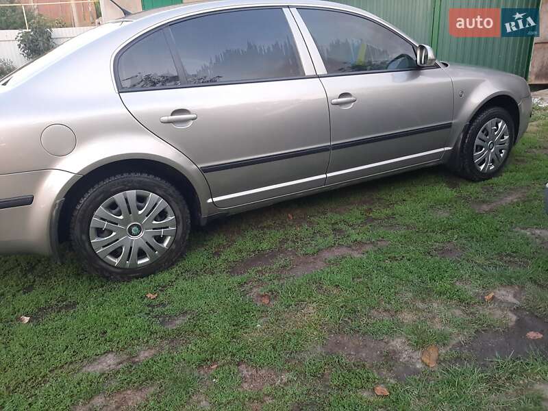 Лифтбек Skoda Superb 2008 в Попельне фото Лифтбек Skoda Superb 2008 в Попельне