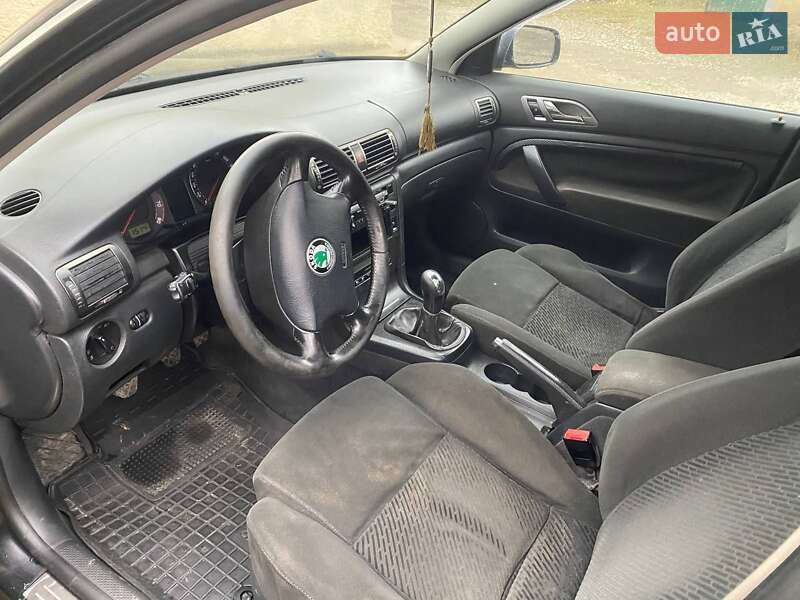 Ліфтбек Skoda Superb 2003 в Турці