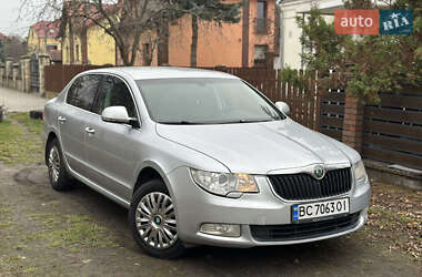 Лифтбек Skoda Superb 2008 в Жовкве
