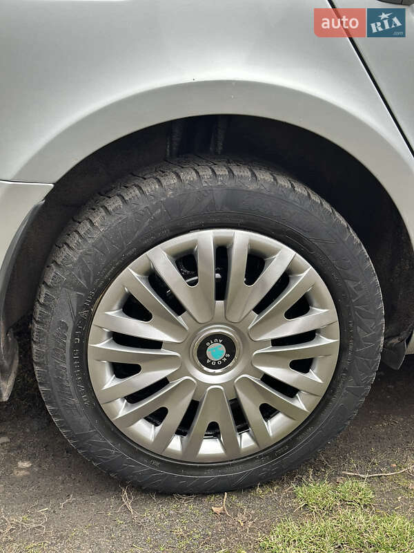 Лифтбек Skoda Superb 2008 в Жовкве