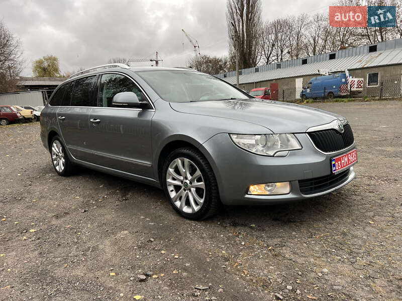 Универсал Skoda Superb 2010 в Луцке