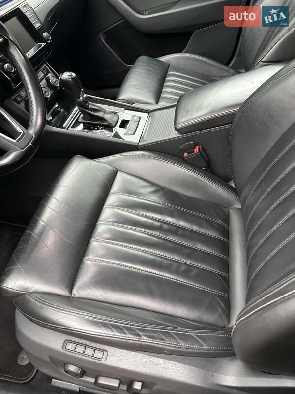 Универсал Skoda Superb 2015 в Луцке