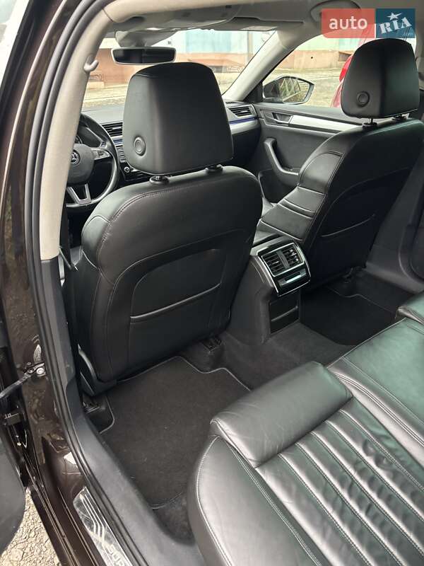 Универсал Skoda Superb 2015 в Луцке