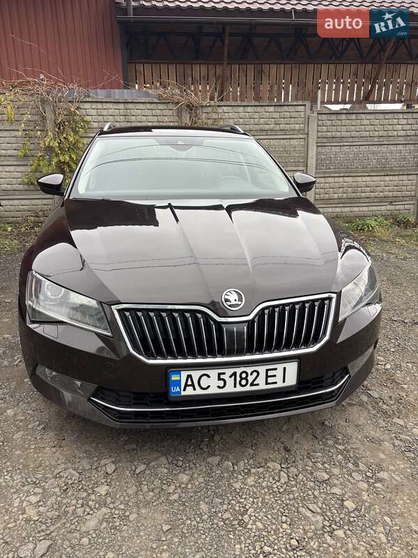 Универсал Skoda Superb 2015 в Луцке