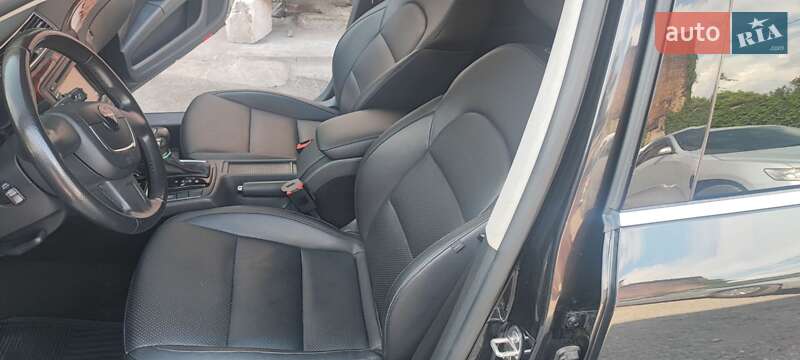 Ліфтбек Skoda Superb 2012 в Дніпрі