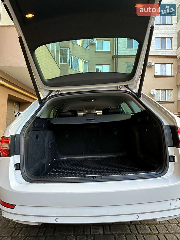 Універсал Skoda Superb 2016 в Івано-Франківську