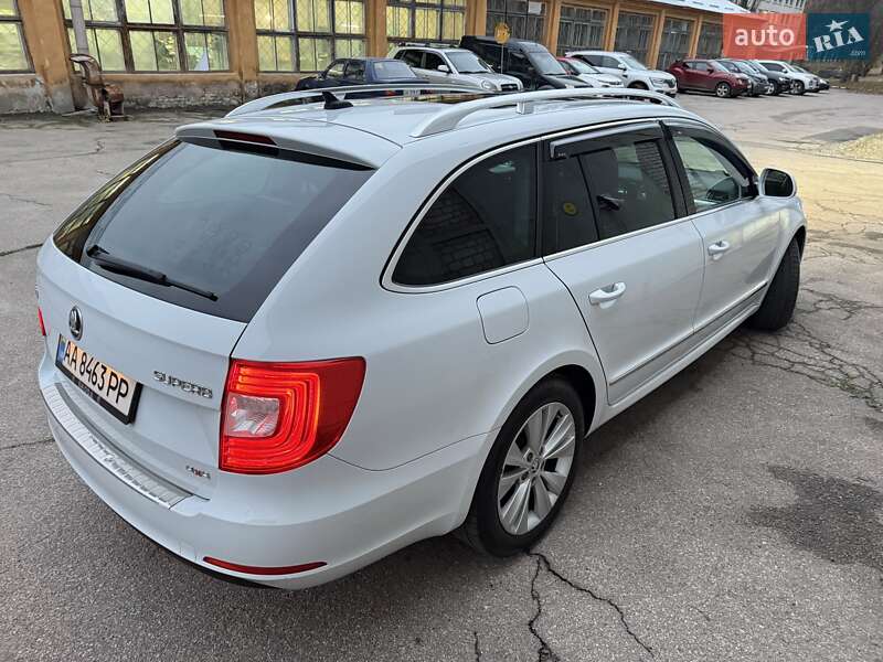 Універсал Skoda Superb 2014 в Києві