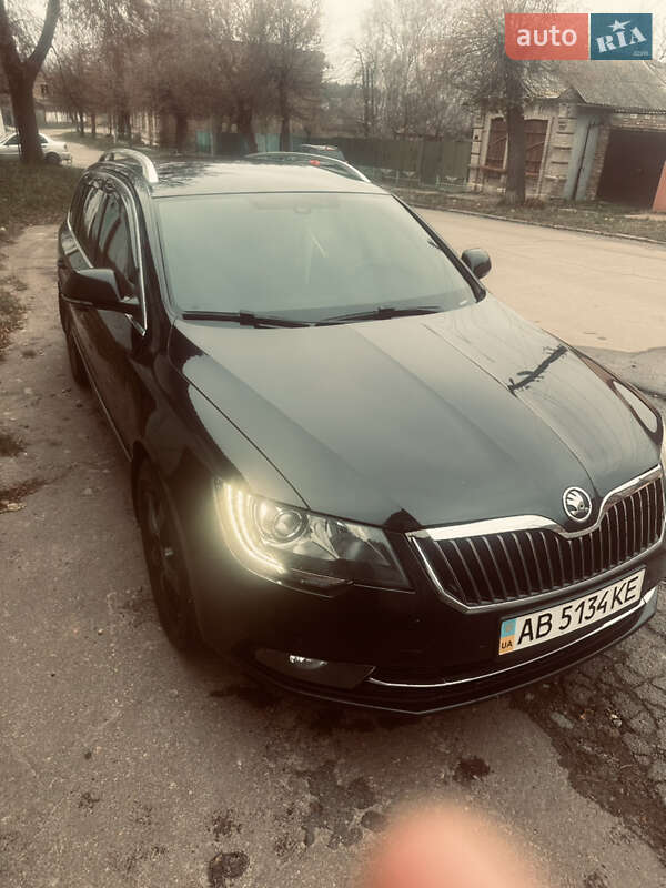 Универсал Skoda Superb 2014 в Виннице