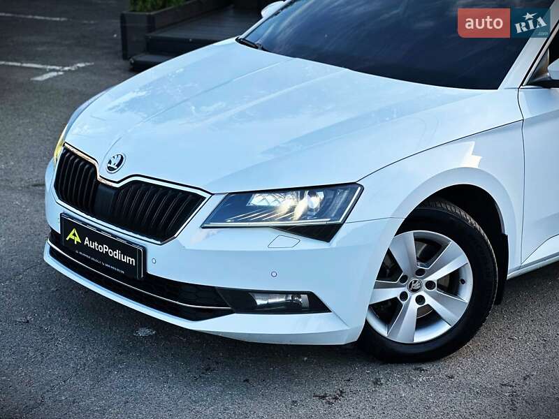 Ліфтбек Skoda Superb 2019 в Києві
