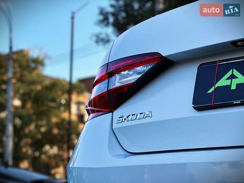 Ліфтбек Skoda Superb 2019 в Києві