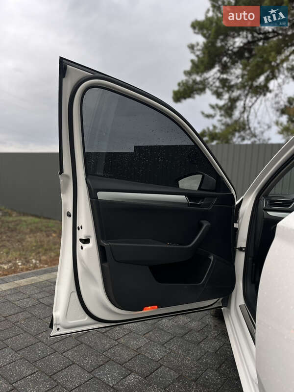 Универсал Skoda Superb 2016 в Ровно фото 13 Универсал Skoda Superb 2016 в Ровно