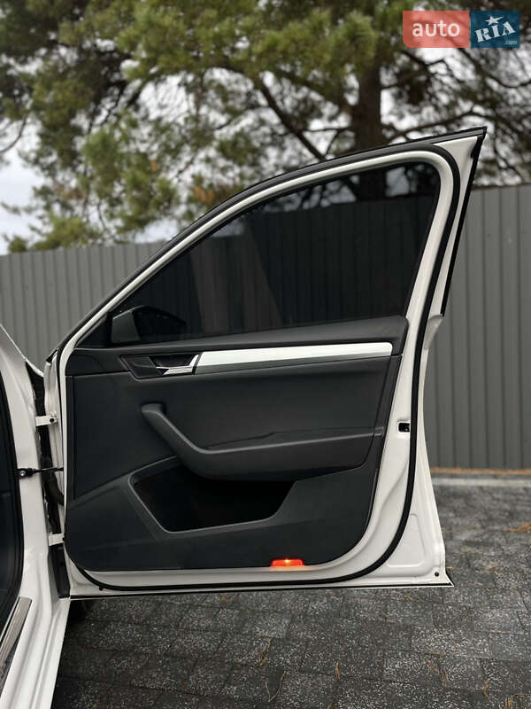 Универсал Skoda Superb 2016 в Ровно фото 15 Универсал Skoda Superb 2016 в Ровно