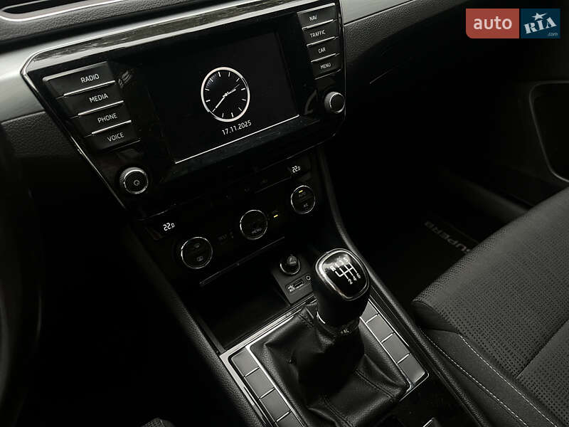 Универсал Skoda Superb 2016 в Ровно фото 22 Универсал Skoda Superb 2016 в Ровно