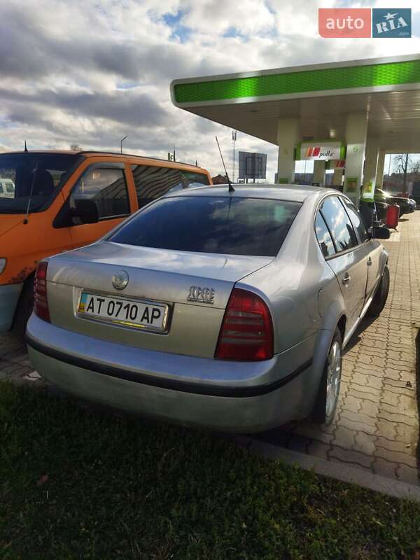Лифтбек Skoda Superb 2006 в Тлумаче