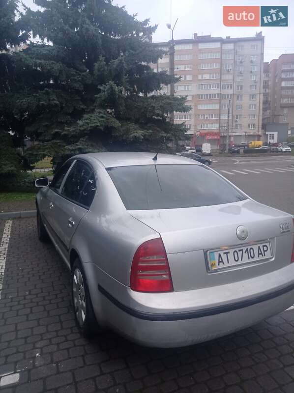 Лифтбек Skoda Superb 2006 в Тлумаче