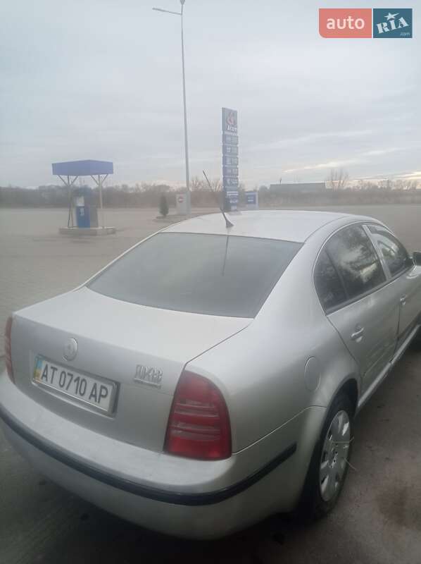 Лифтбек Skoda Superb 2006 в Тлумаче