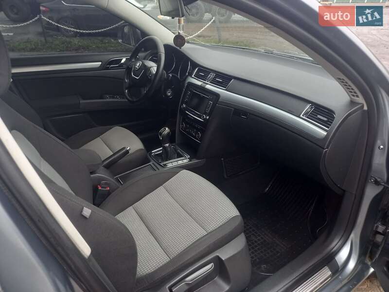 Ліфтбек Skoda Superb 2008 в Теофіполі