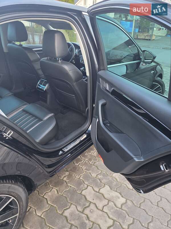 Лифтбек Skoda Superb 2016 в Мукачево