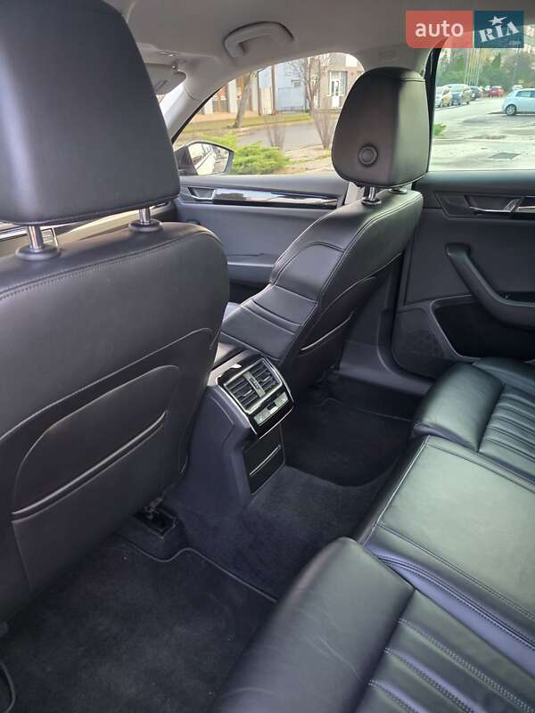 Лифтбек Skoda Superb 2016 в Мукачево