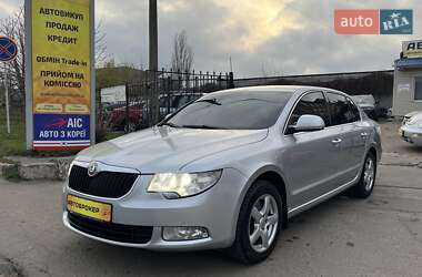 Лифтбек Skoda Superb 2012 в Николаеве