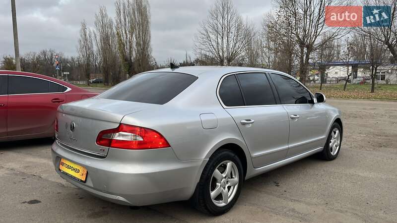 Лифтбек Skoda Superb 2012 в Николаеве