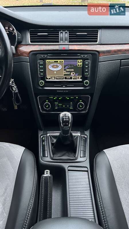 Лифтбек Skoda Superb 2012 в Николаеве