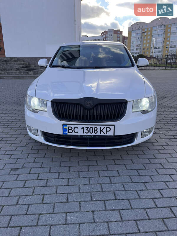 Ліфтбек Skoda Superb 2013 в Львові фото 2 Ліфтбек Skoda Superb 2013 в Львові