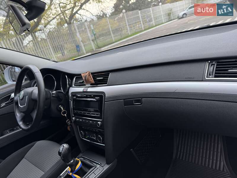 Лифтбек Skoda Superb 2012 в Одессе