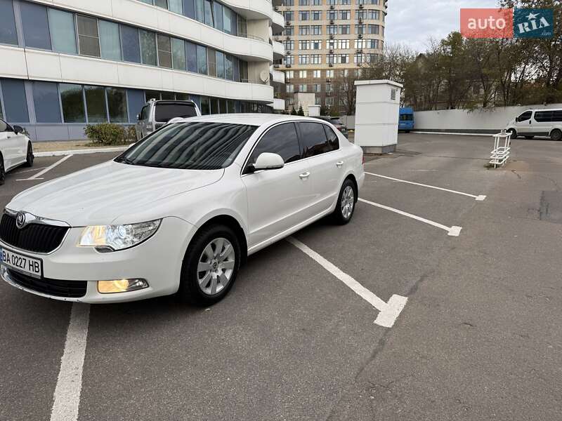 Лифтбек Skoda Superb 2012 в Одессе