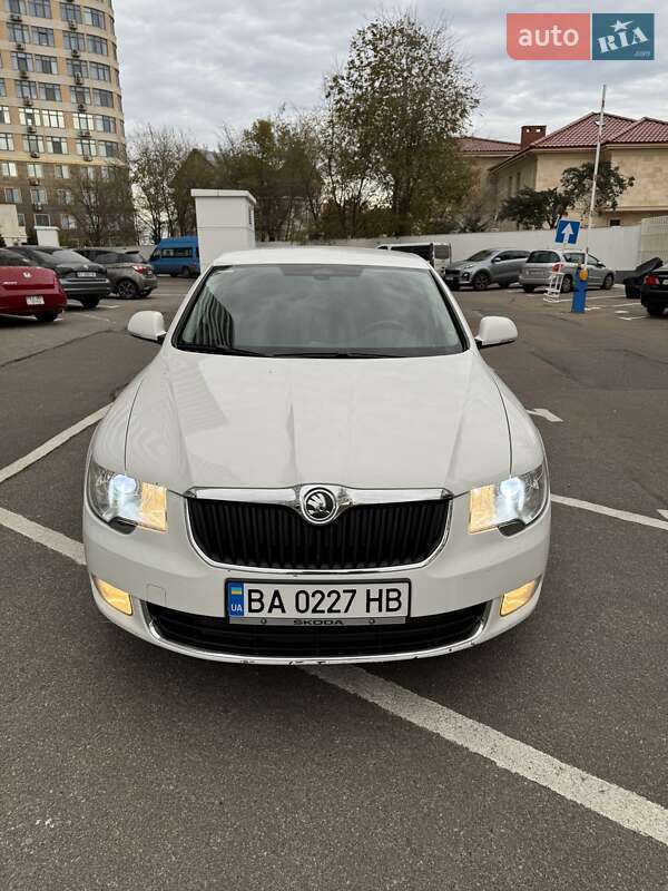 Лифтбек Skoda Superb 2012 в Одессе