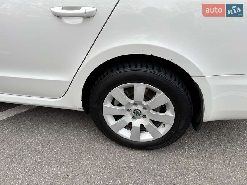 Лифтбек Skoda Superb 2012 в Одессе