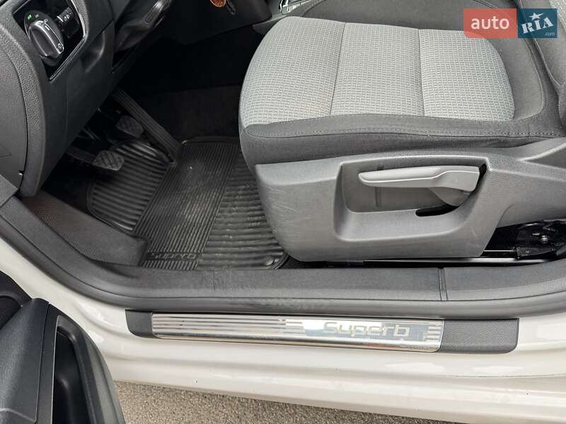 Лифтбек Skoda Superb 2012 в Одессе