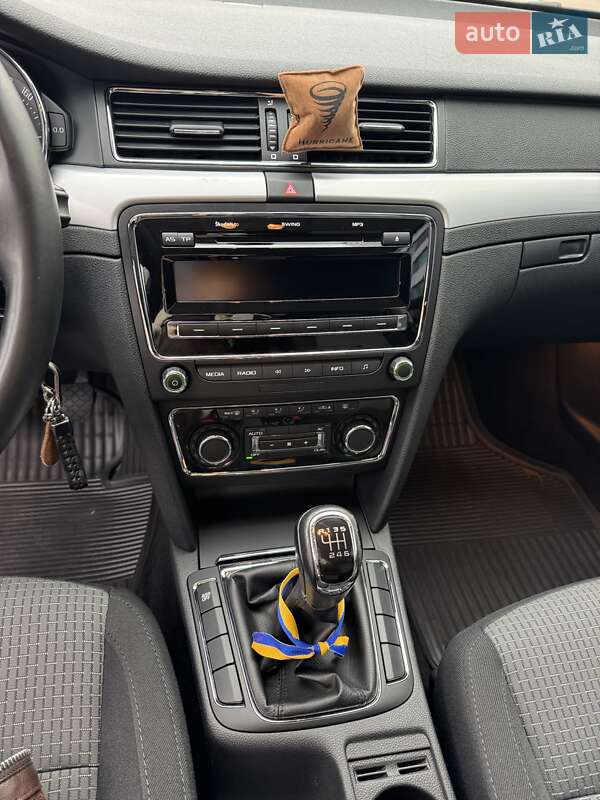 Лифтбек Skoda Superb 2012 в Одессе