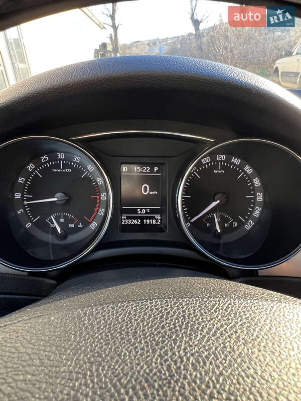 Универсал Skoda Superb 2011 в Тернополе