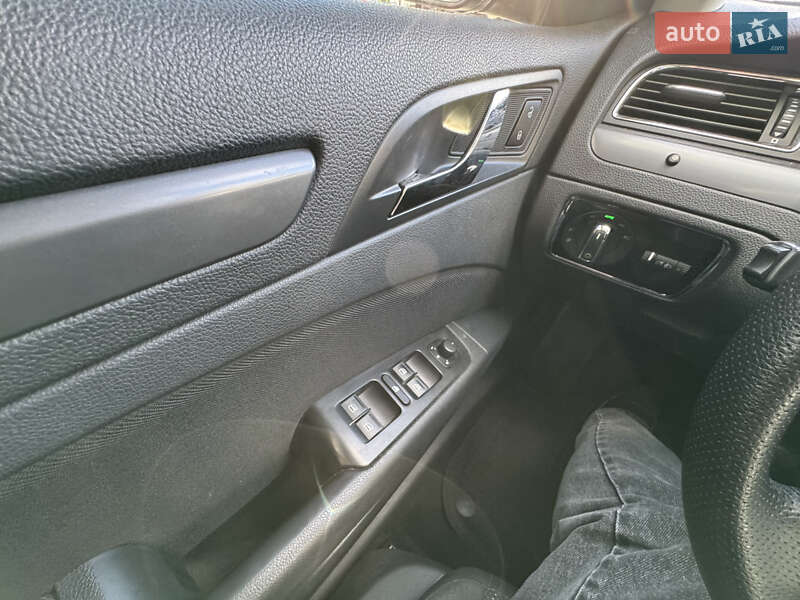 Универсал Skoda Superb 2012 в Вараше фото 19 Универсал Skoda Superb 2012 в Вараше