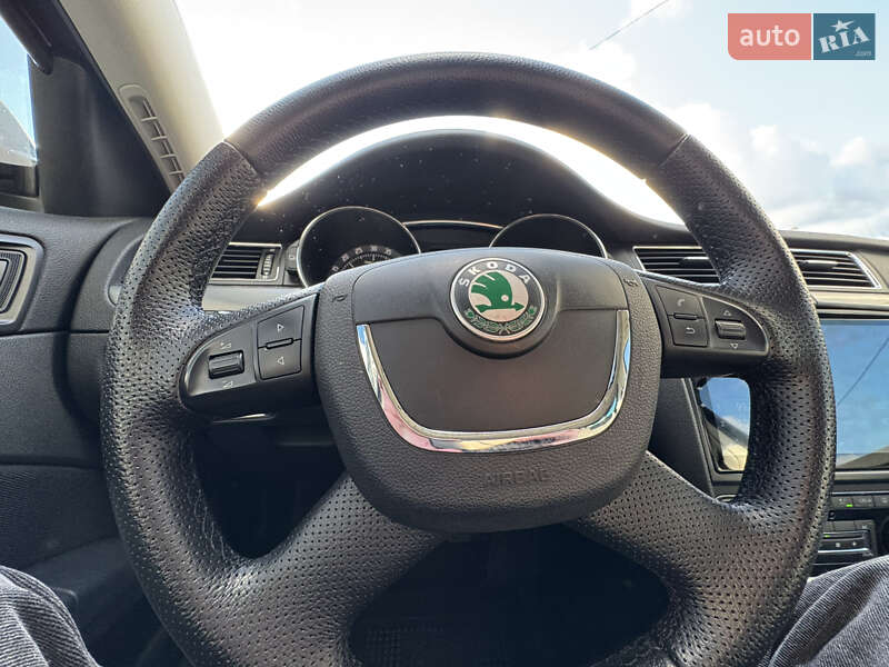 Универсал Skoda Superb 2012 в Вараше фото 22 Универсал Skoda Superb 2012 в Вараше